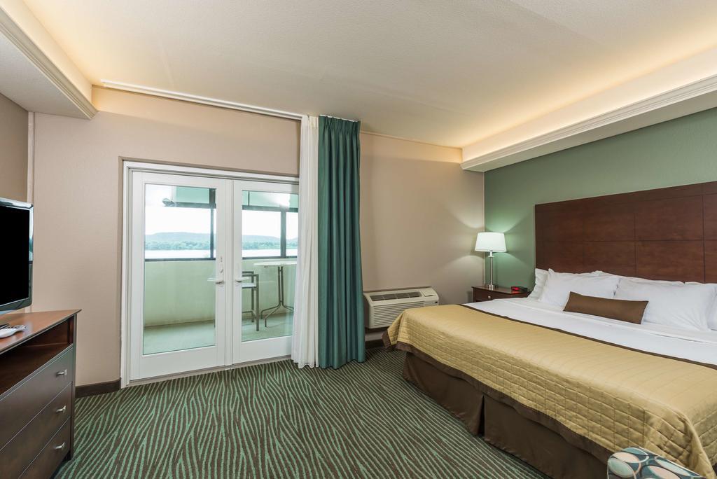 Baymont By Wyndham Bellevue Hotell Eksteriør bilde